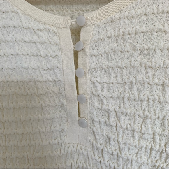 CLUB MONACO WHITE POPCORN TOP - Picture 2 of 8